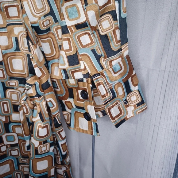 Unique Spectrum long-sleeved top - Picture 9 of 9